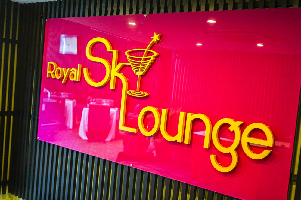 images/Dining/ROYAL SKY LOUNGE/IMG_7034.JPG